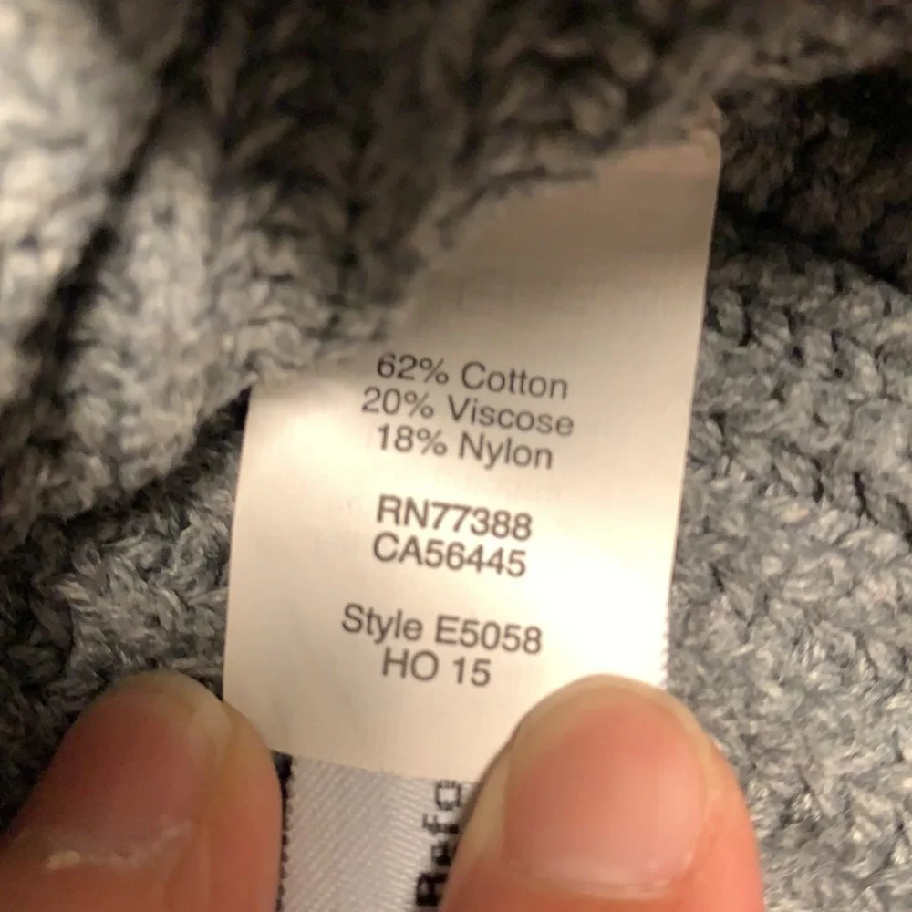 Madewell hex comb 1937 grey Sweater size Medium. Crew neck. slits on the side. - Picture 9 of 16